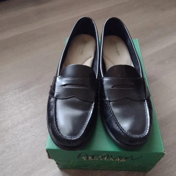 Eastland leather Classic II penny loafer women, 11 narrow - Picture 8 of 14
